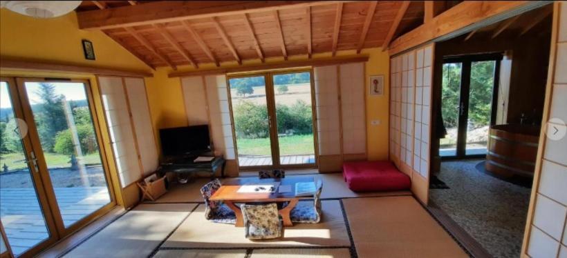 Vila Misaka Jouy-sur-Eure Exteriér fotografie